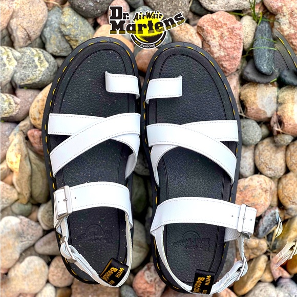 Dr. Martens Avry Sandals NEW NWOT - Picture 2 of 12